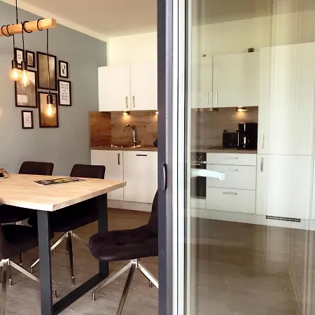 Marta: Lakeside Retreat With Sauna And Garden Holiday home *