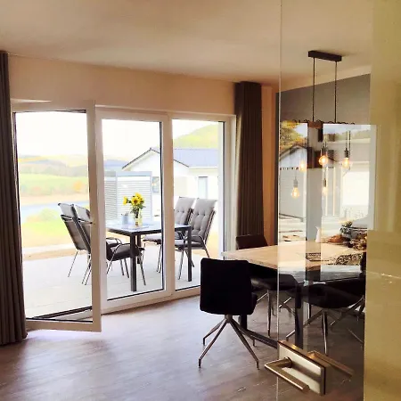 Marta: Lakeside Retreat With Sauna And Garden Diemelsee
