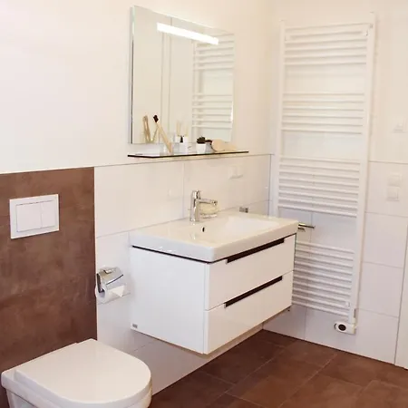 Marta: Lakeside Retreat With Sauna And Garden * Diemelsee