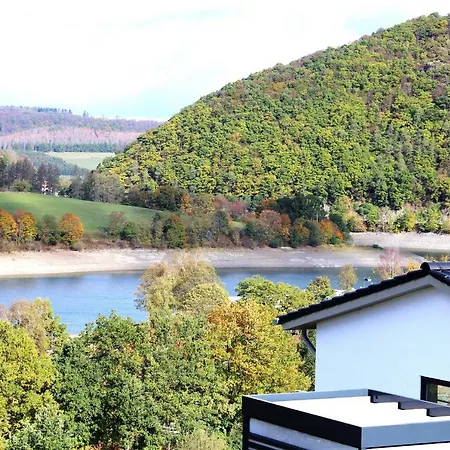 Marta Am Im Sauerland Mit Eigener Sauna, Garten, Terrasse, Balkon Und Blick Auf Den Nyaraló *
